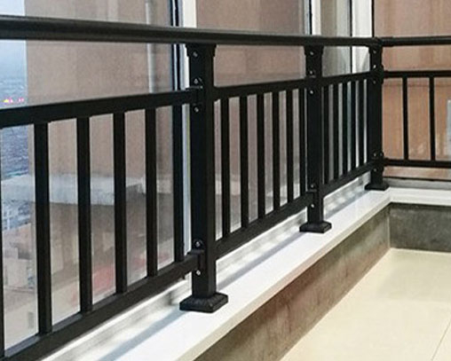 鋅鋼（gāng）陽台護欄安裝