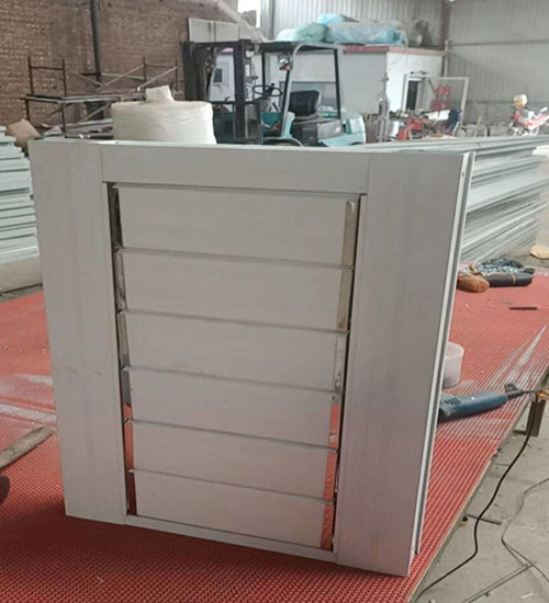 手動鋁百葉窗生產車間